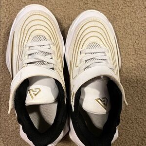 Nike Kids Giannis Antetokounmpo Basketball Shoes